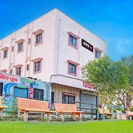 Hotel O Pankaj Hotel & Lodge Gangapur  エクステリア 写真