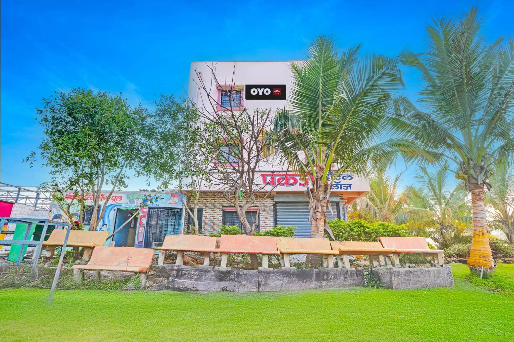Hotel O Pankaj Hotel & Lodge Gangapur  エクステリア 写真