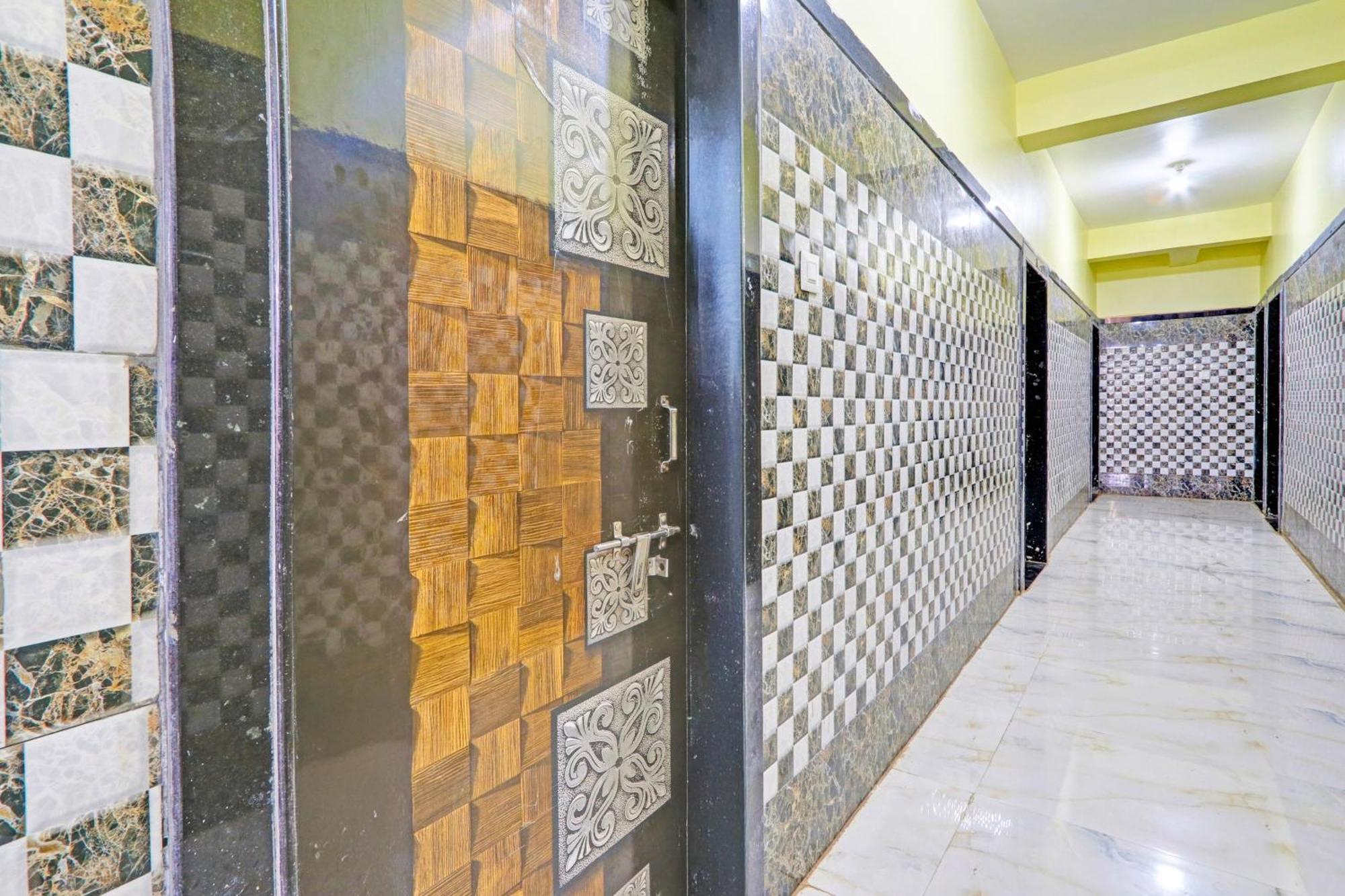 Hotel O Pankaj Hotel & Lodge Gangapur  エクステリア 写真