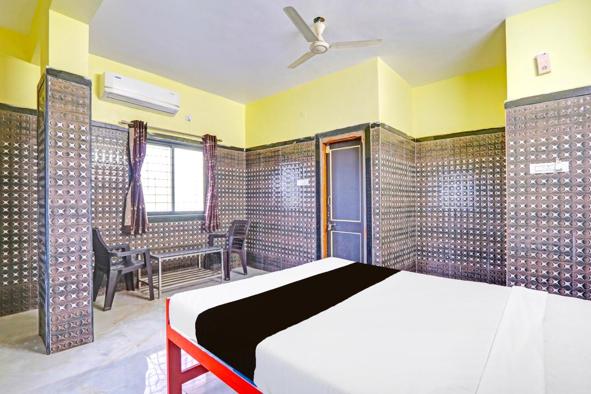 Hotel O Pankaj Hotel & Lodge Gangapur  エクステリア 写真