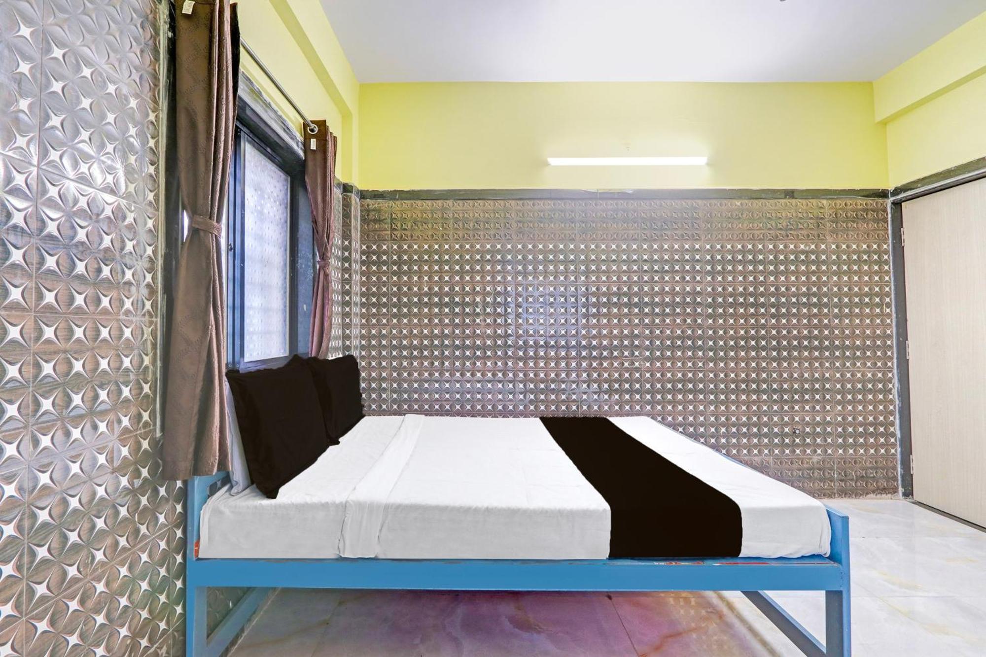Hotel O Pankaj Hotel & Lodge Gangapur  エクステリア 写真