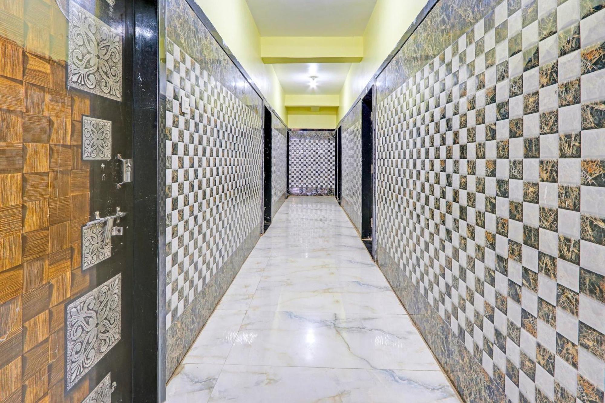 Hotel O Pankaj Hotel & Lodge Gangapur  エクステリア 写真