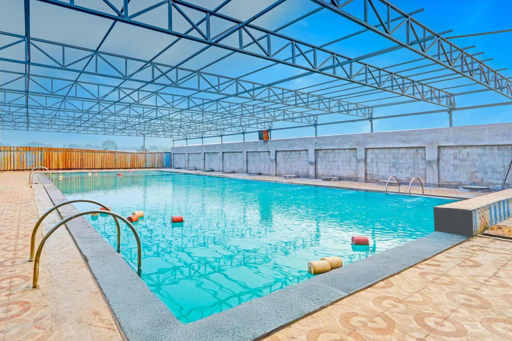Hotel O Pankaj Hotel & Lodge Gangapur  エクステリア 写真